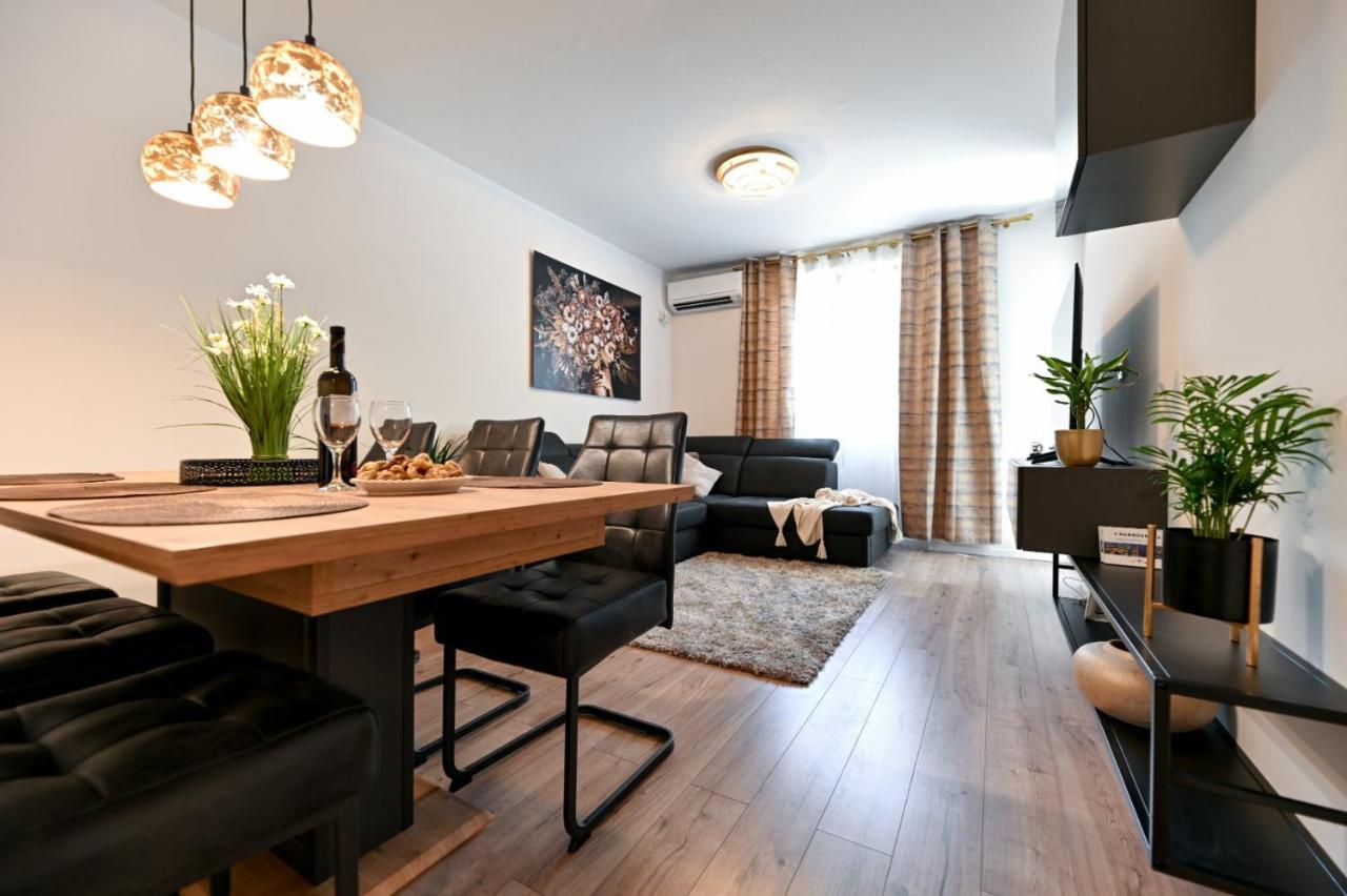 Newly Renovated Apartment Luce Zadar Exteriör bild