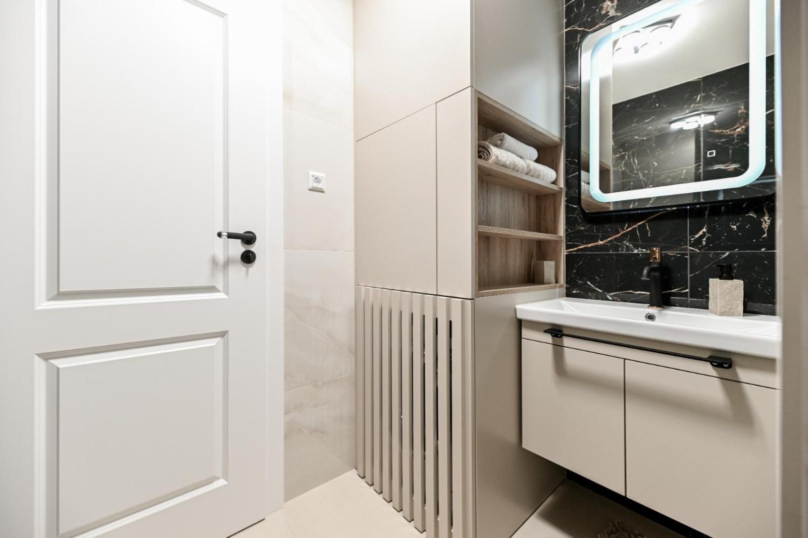 Newly Renovated Apartment Luce Zadar Exteriör bild
